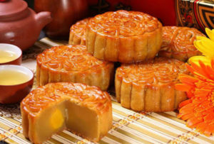 Lotus Paste Mooncake Making Class Singapore | Delicious Classic Mooncake